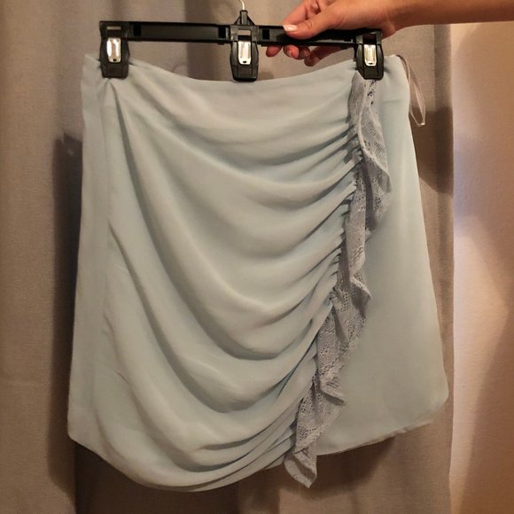 Lovers + Friends skirt - Picture 1 of 2